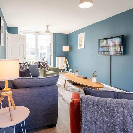 Gatwick Place - 4 Bed 2 Bath Self Contained House With Private Garden Χόρλι Εξωτερικό φωτογραφία