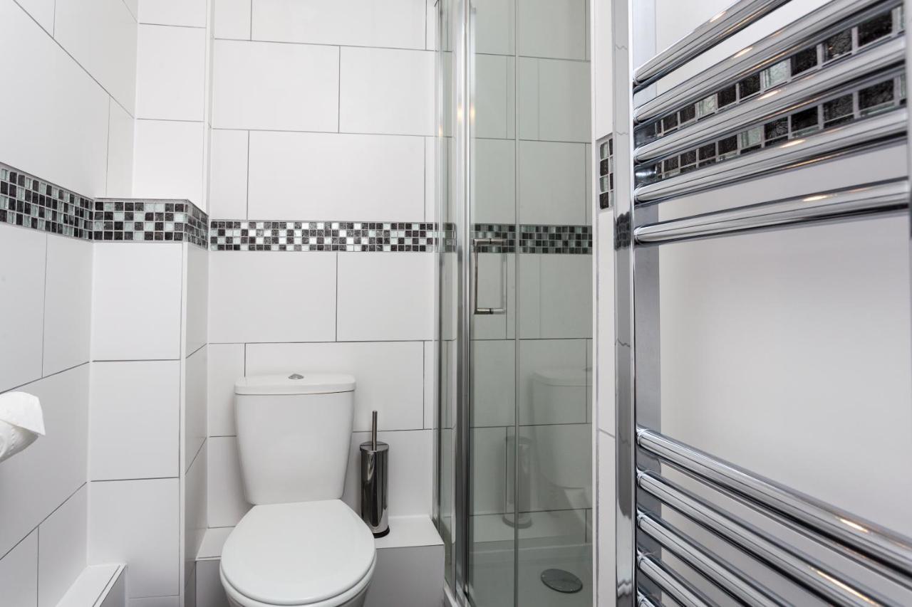 Gatwick Place - 4 Bed 2 Bath Self Contained House With Private Garden Χόρλι Εξωτερικό φωτογραφία