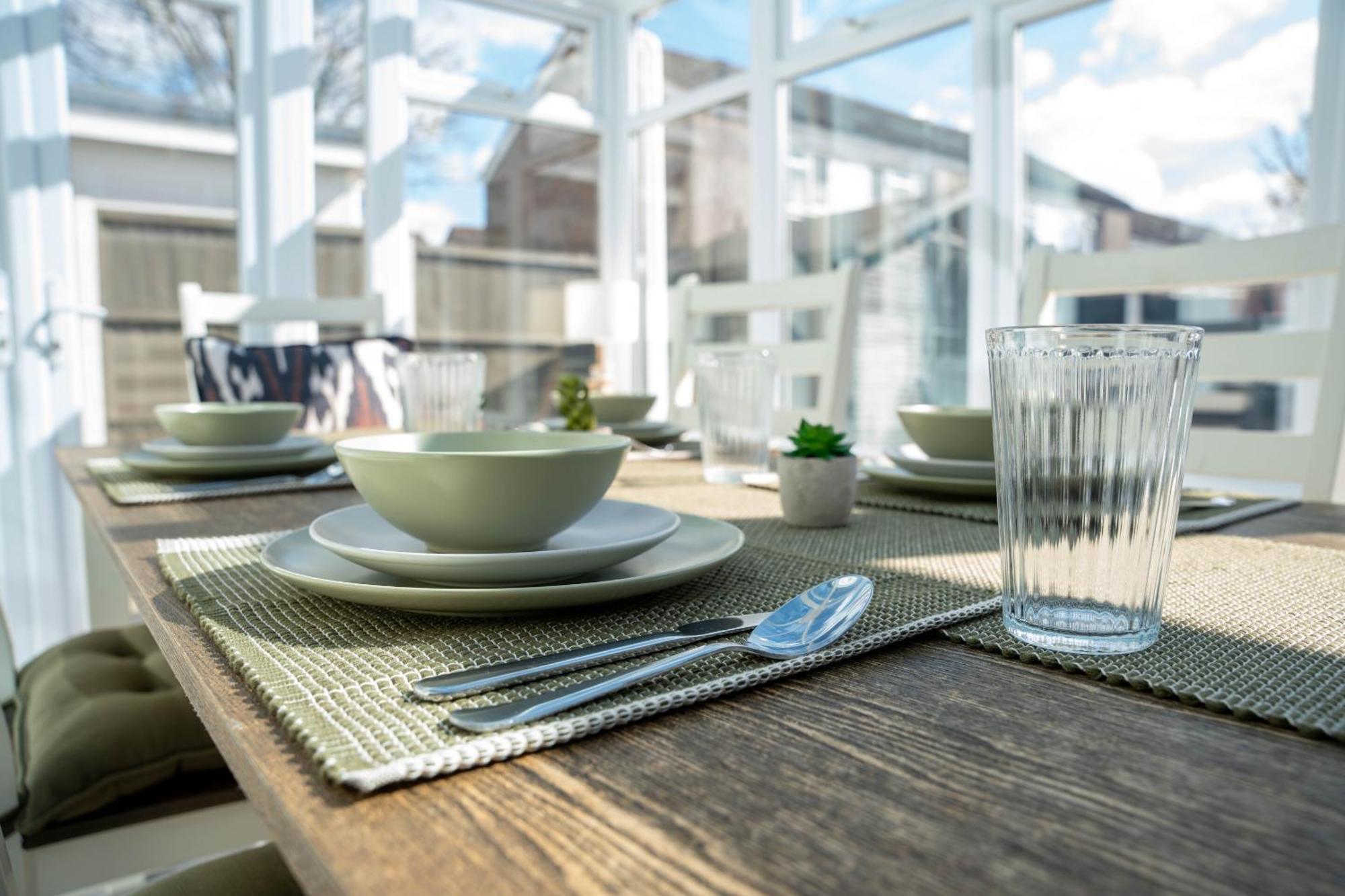 Gatwick Place - 4 Bed 2 Bath Self Contained House With Private Garden Χόρλι Εξωτερικό φωτογραφία