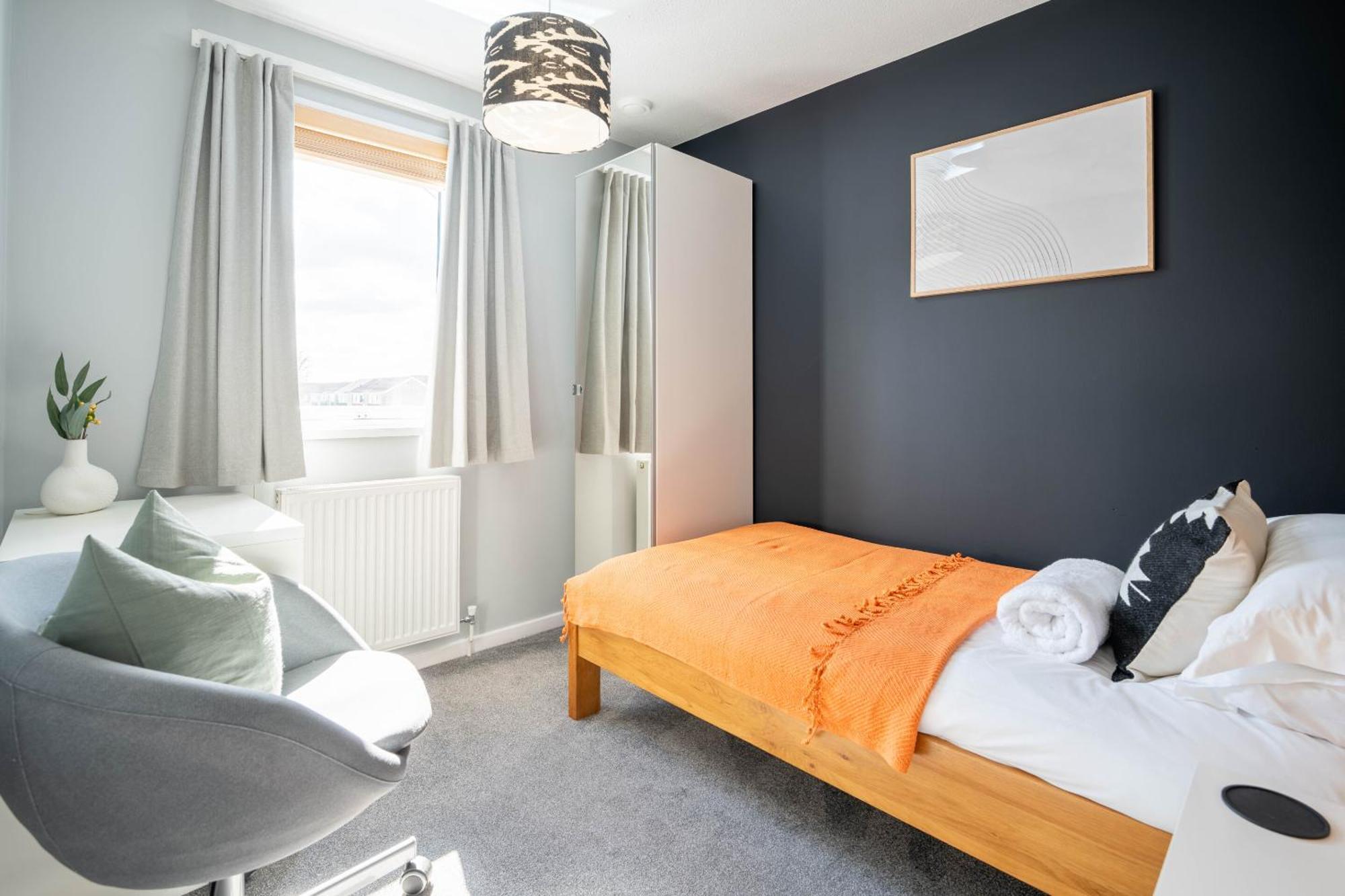 Gatwick Place - 4 Bed 2 Bath Self Contained House With Private Garden Χόρλι Εξωτερικό φωτογραφία